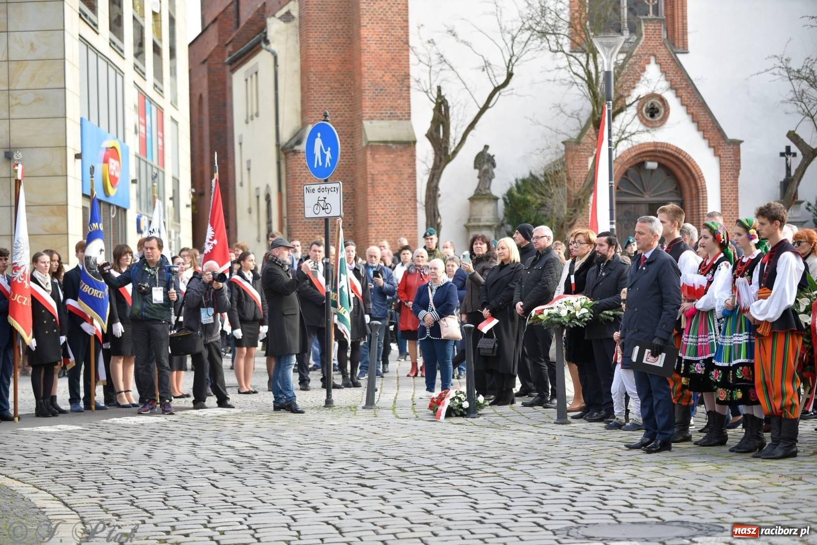 Zdjęcie w galerii na portalu naszraciborz.pl: Nie jest dana na zawsze. Racibórz świętuje odzyskanie niepodległości [FOTO i WIDEO] wiadomości z regionu