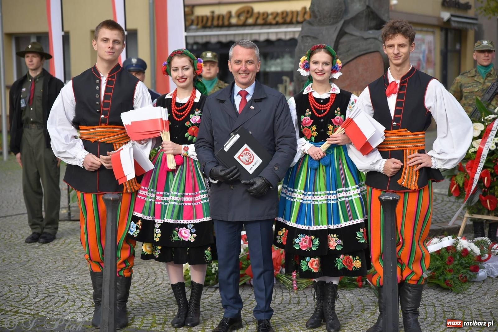 Zdjęcie w galerii na portalu naszraciborz.pl: Nie jest dana na zawsze. Racibórz świętuje odzyskanie niepodległości [FOTO i WIDEO] wiadomości z regionu