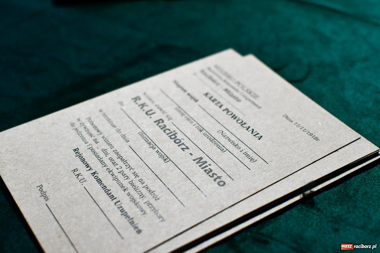 Zdjęcie w galerii na portalu naszraciborz.pl: Piknik NIEPODLEGŁA na raciborskim Rynku wiadomości z regionu