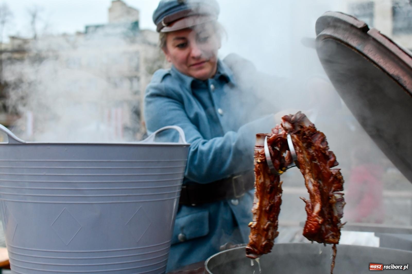 Zdjęcie w galerii na portalu naszraciborz.pl: Piknik NIEPODLEGŁA na raciborskim Rynku wiadomości z regionu