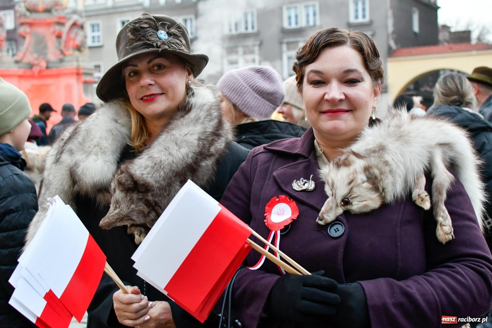 Zdjęcie w galerii na portalu naszraciborz.pl: Piknik NIEPODLEGŁA na raciborskim Rynku wiadomości z regionu