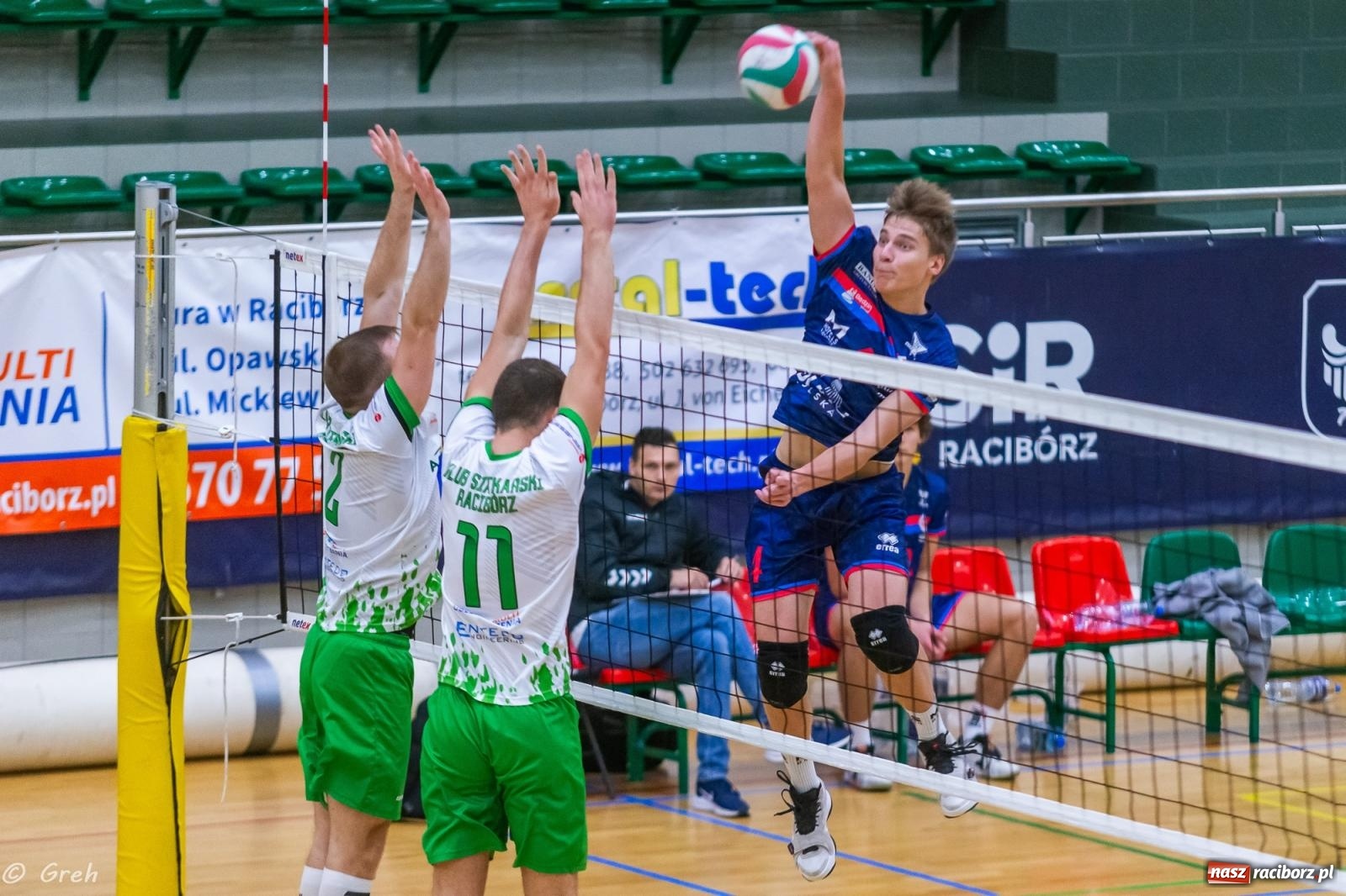 Zdjęcie w galerii na portalu naszraciborz.pl: Siatkówka. Gładka wygrana z outsiderem z Będzina [FOTO i WIDEO] wiadomości z regionu