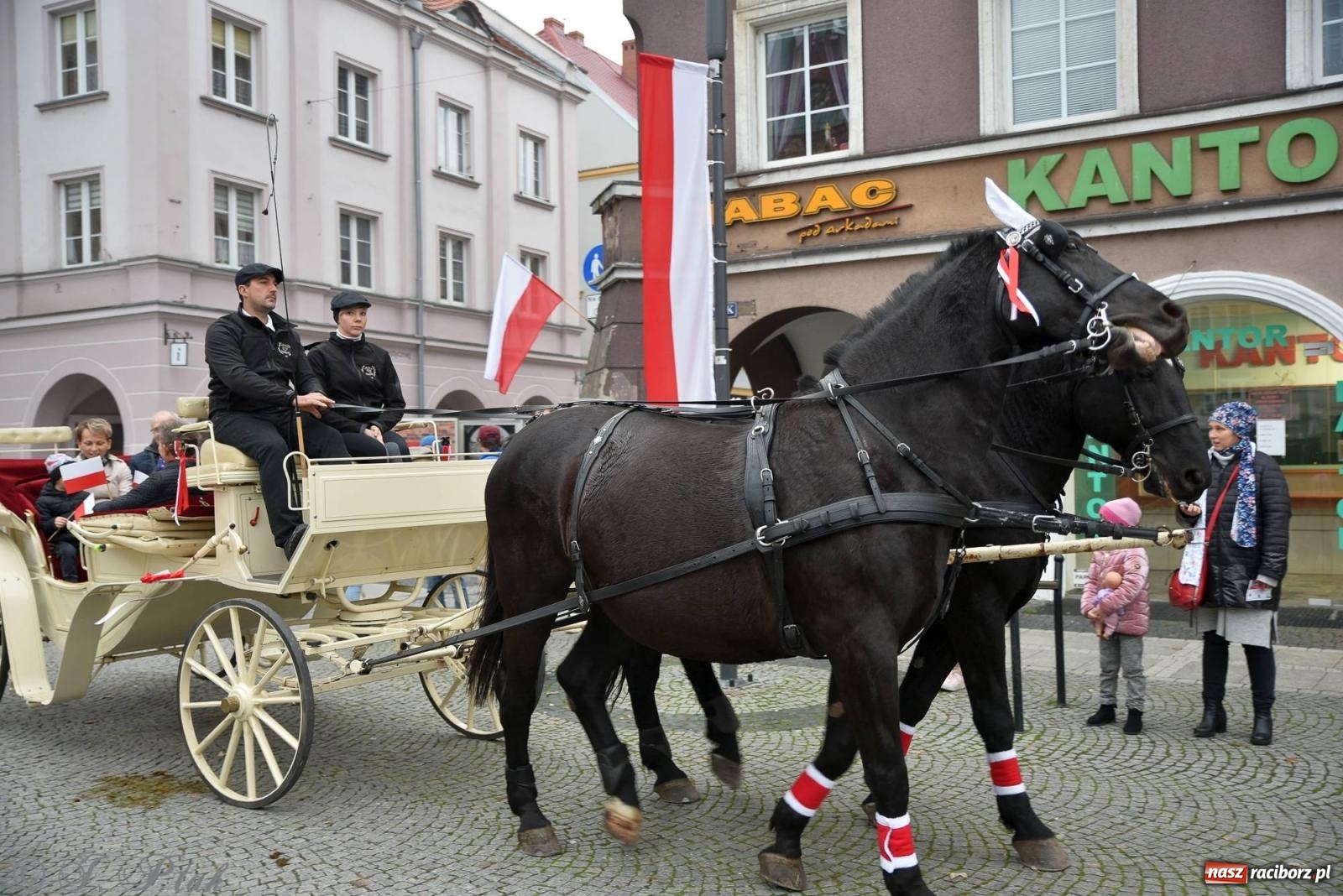 Zdjęcie w galerii na portalu naszraciborz.pl: Listopadowy raciborski wieczór z pieśnią patriotyczną [FOTO i WIDEO] wiadomości z regionu