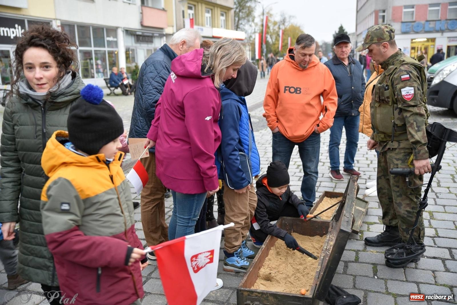Zdjęcie w galerii na portalu naszraciborz.pl: Listopadowy raciborski wieczór z pieśnią patriotyczną [FOTO i WIDEO] wiadomości z regionu