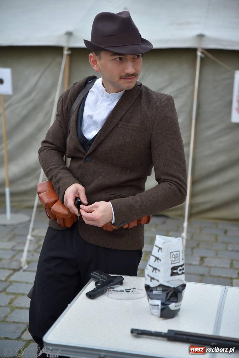 Zdjęcie w galerii na portalu naszraciborz.pl: Listopadowy raciborski wieczór z pieśnią patriotyczną [FOTO i WIDEO] wiadomości z regionu