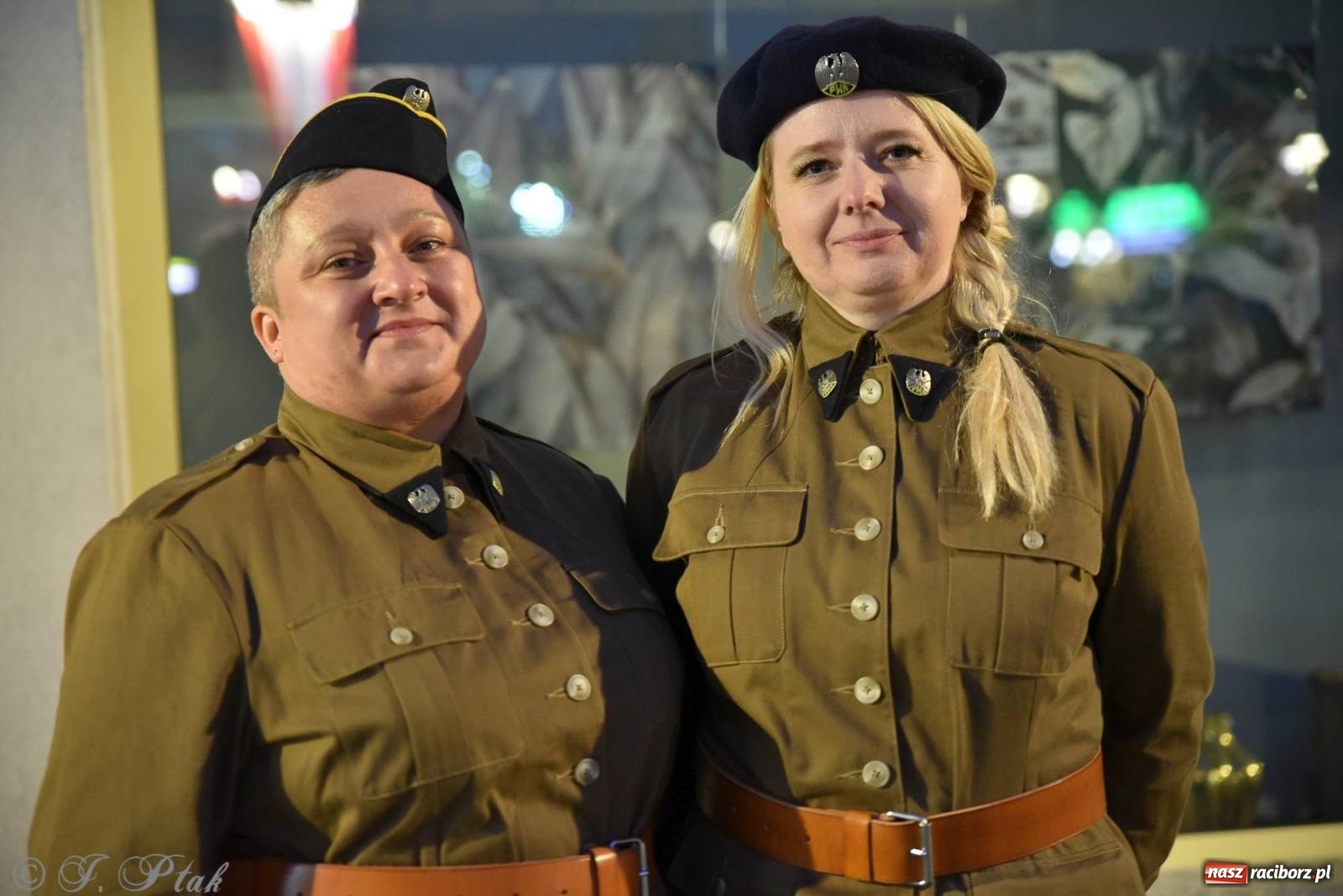 Zdjęcie w galerii na portalu naszraciborz.pl: Listopadowy raciborski wieczór z pieśnią patriotyczną [FOTO i WIDEO] wiadomości z regionu