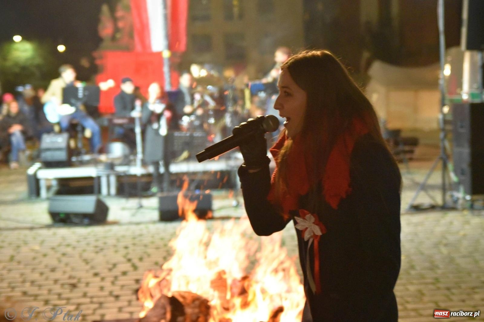 Zdjęcie w galerii na portalu naszraciborz.pl: Listopadowy raciborski wieczór z pieśnią patriotyczną [FOTO i WIDEO] wiadomości z regionu