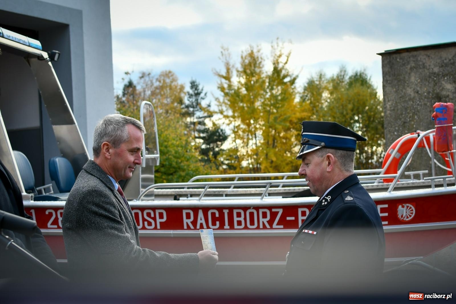 Zdjęcie w galerii na portalu naszraciborz.pl: Druhowie z Brzezia mają nowoczesną łódź motorową [FOTO i WIDEO] wiadomości z regionu