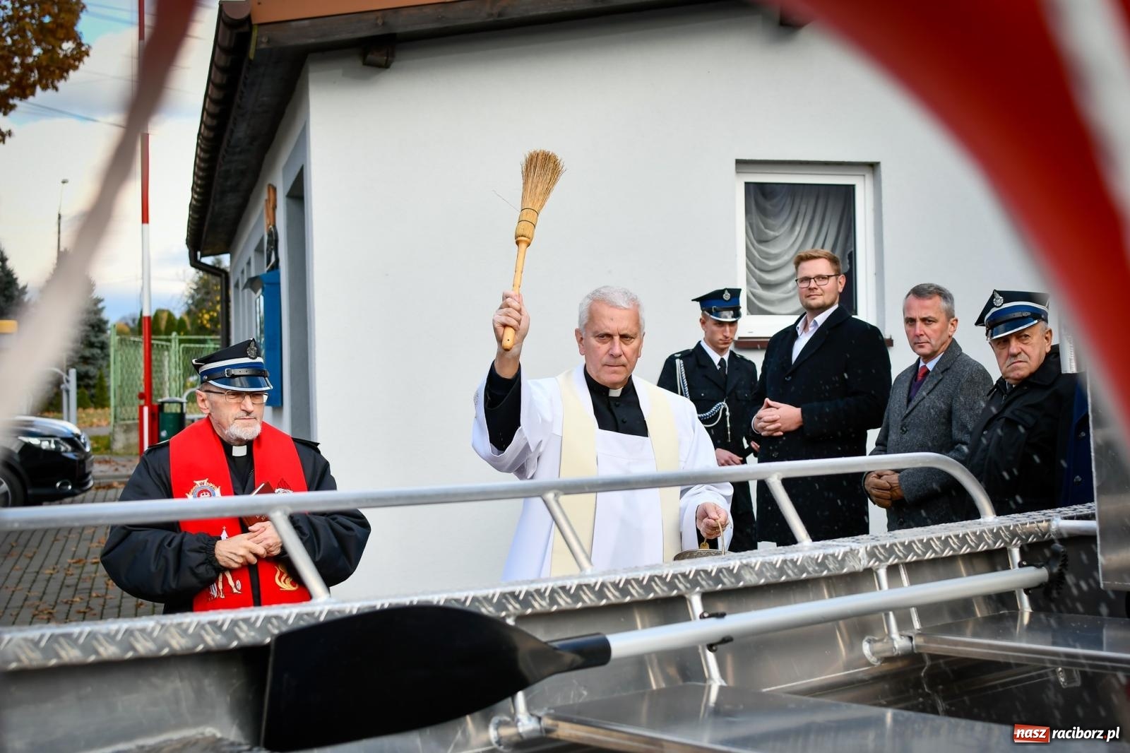Zdjęcie w galerii na portalu naszraciborz.pl: Druhowie z Brzezia mają nowoczesną łódź motorową [FOTO i WIDEO] wiadomości z regionu