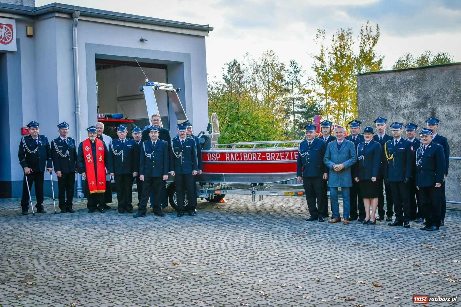 Zdjęcie w galerii na portalu naszraciborz.pl: Druhowie z Brzezia mają nowoczesną łódź motorową [FOTO i WIDEO] wiadomości z regionu