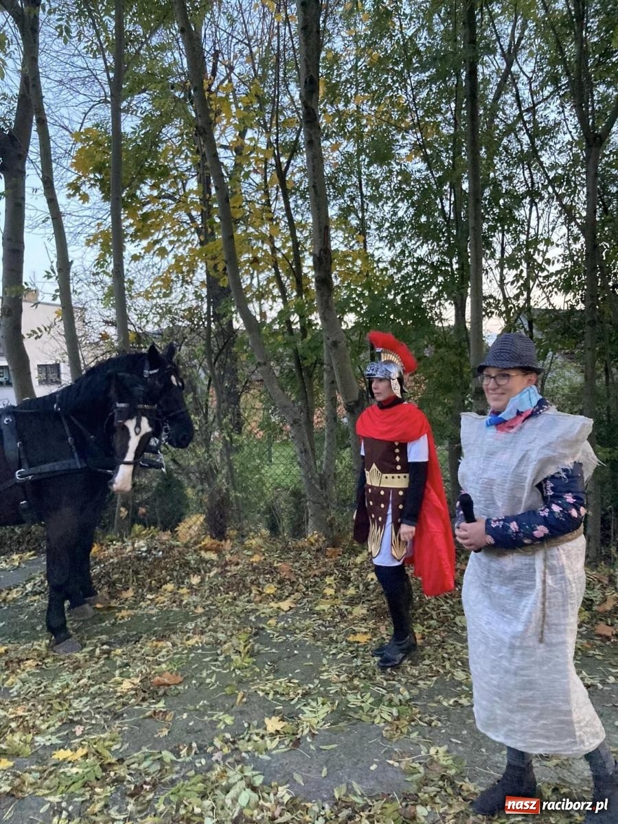 Zdjęcie w galerii na portalu naszraciborz.pl: Święty Marcin odwiedził Bojanów [FOTO i WIDEO] wiadomości z regionu