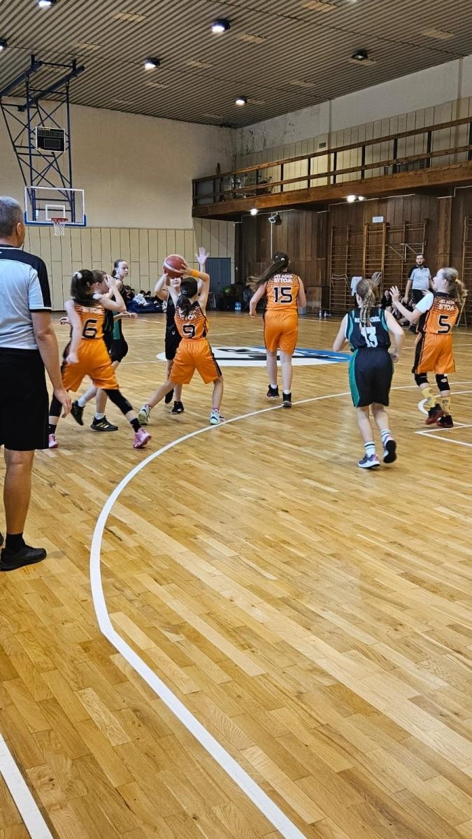 Zdjęcie w galerii na portalu naszraciborz.pl: Koszykarki RKK uczciły Święto Niepodległości na sportowo wiadomości z regionu