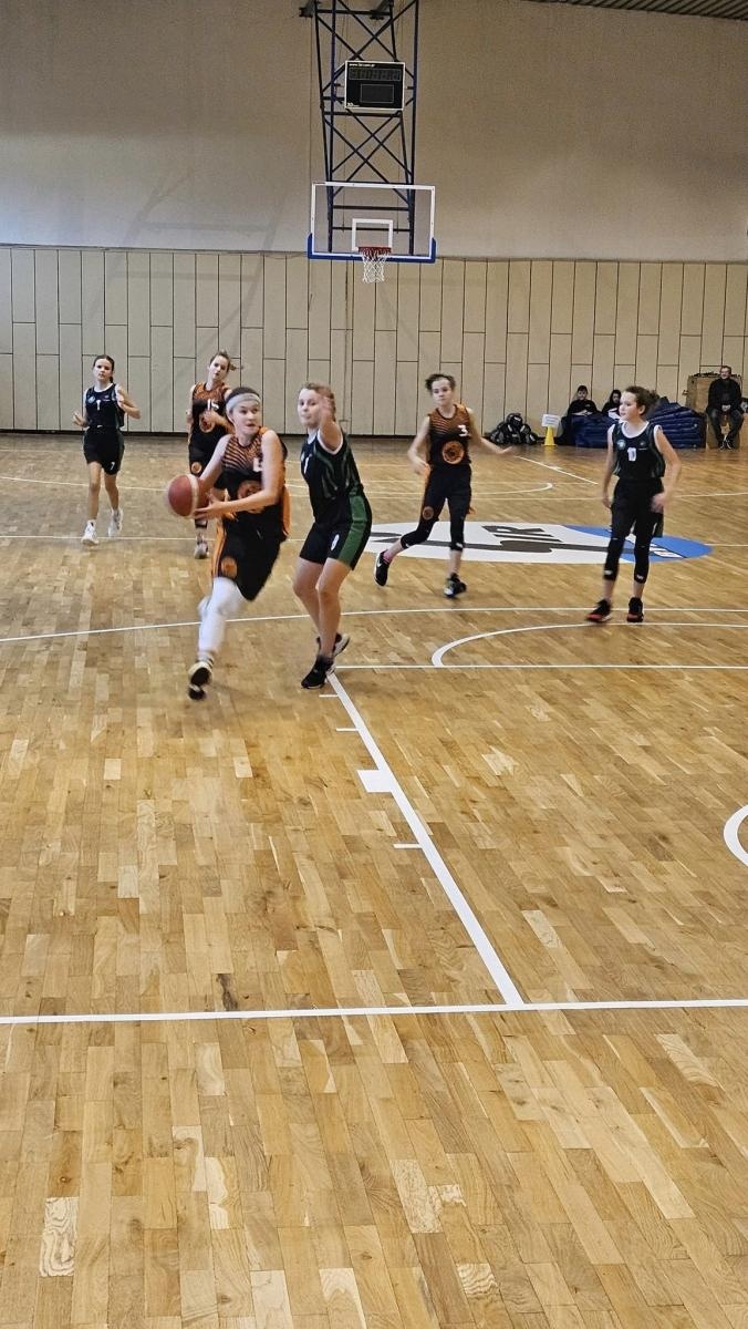 Zdjęcie w galerii na portalu naszraciborz.pl: Koszykarki RKK uczciły Święto Niepodległości na sportowo wiadomości z regionu