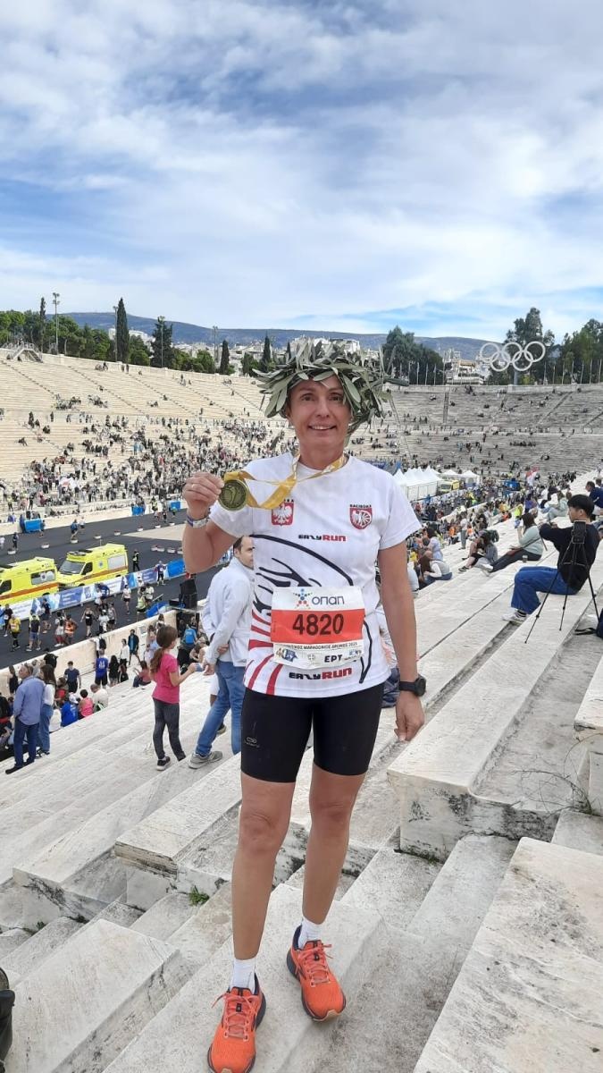 Zdjęcie w galerii na portalu naszraciborz.pl: Bożena Walaszek ukończyła maraton w Atenach wiadomości z regionu