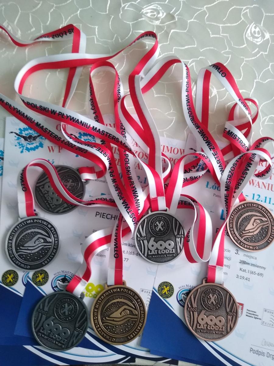 Zdjęcie w galerii na portalu naszraciborz.pl: Kolejny worek medali Adolfa Piechuli z KS Pietraszyn wiadomości z regionu