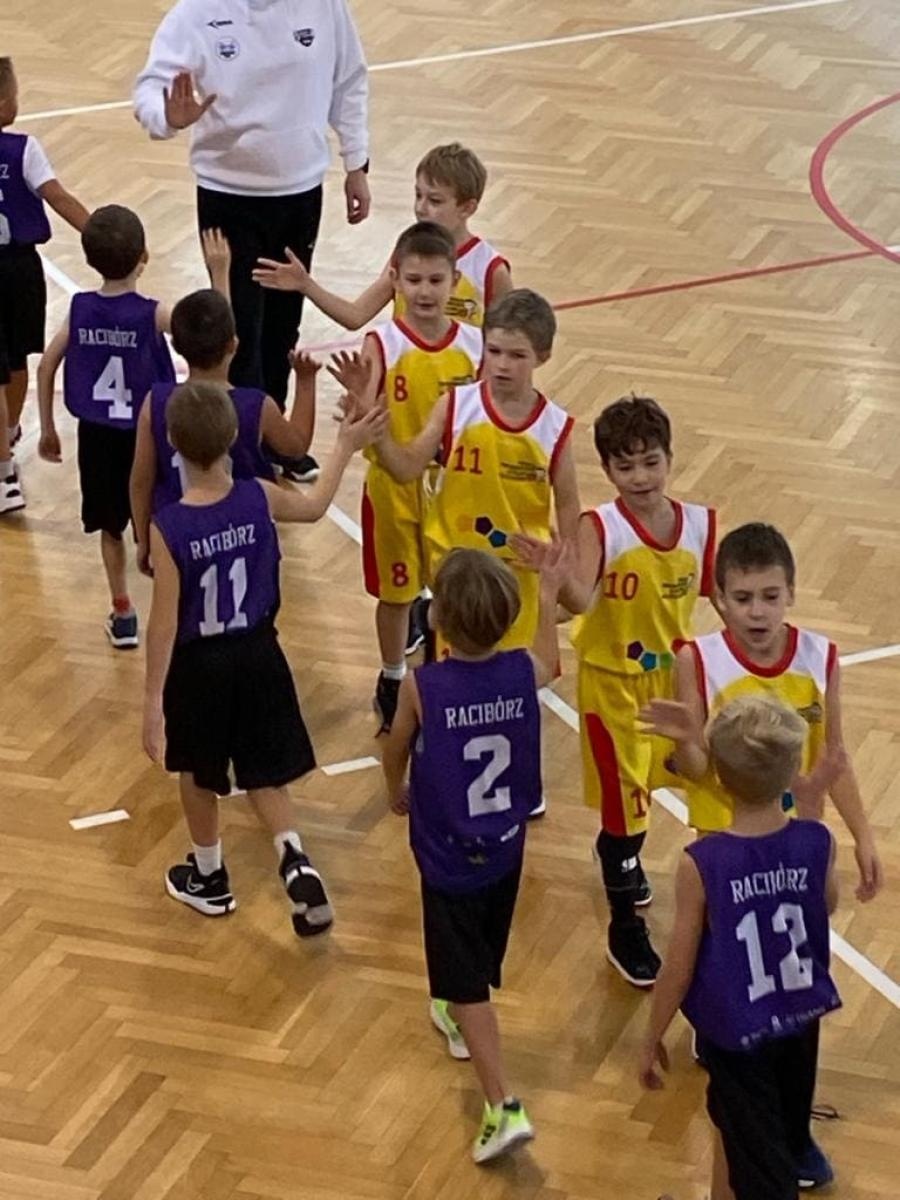 Zdjęcie w galerii na portalu naszraciborz.pl: Intensywna sobota w Minibasketball Racibórz wiadomości z regionu
