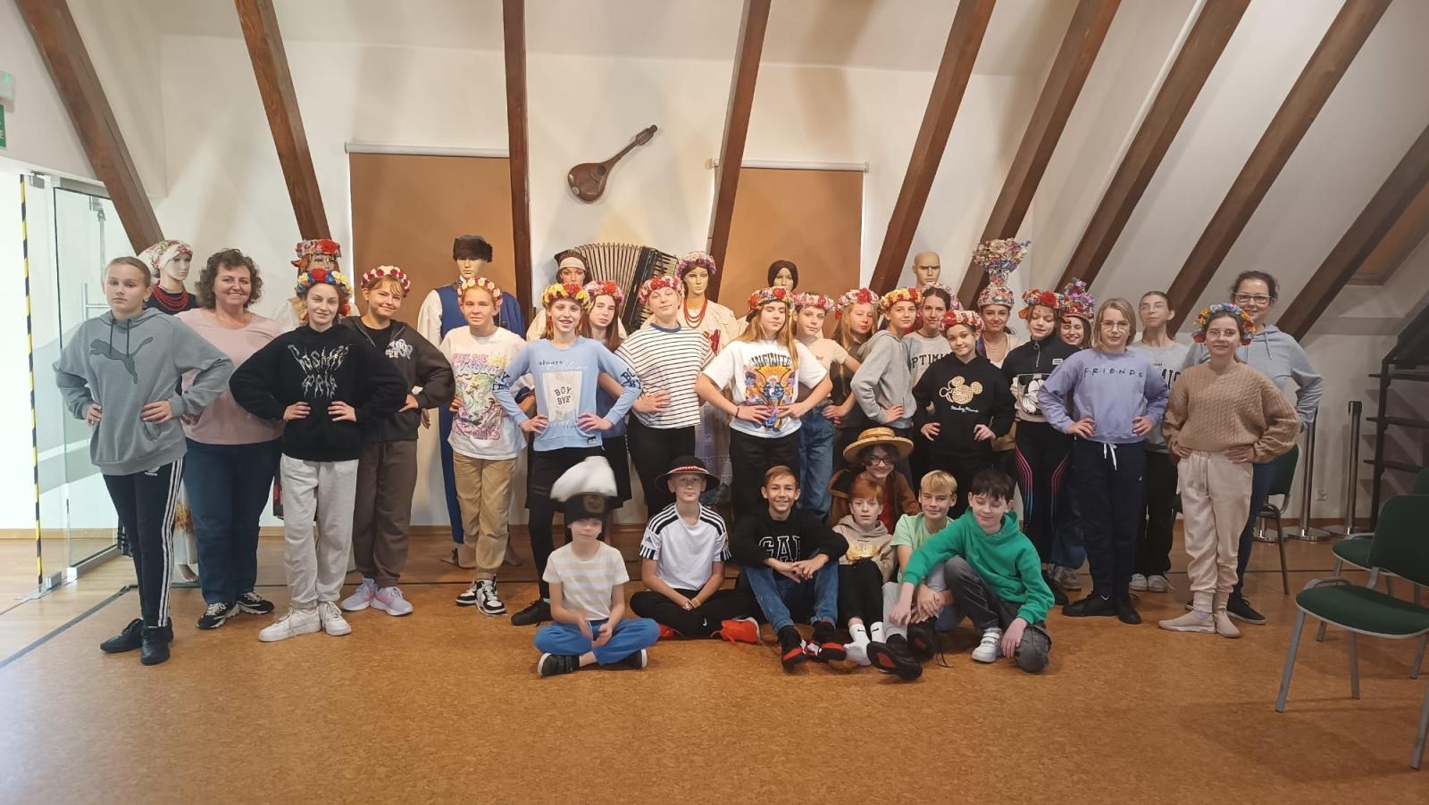 Zdjęcie w galerii na portalu naszraciborz.pl: Bombelki z SP18 na warsztatach w Koszęcinie wiadomości z regionu