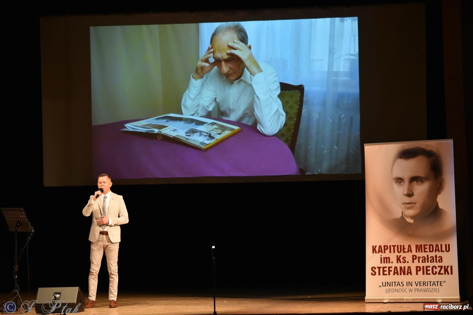 Zdjęcie w galerii na portalu naszraciborz.pl: Poznaliśmy kolejnych laureatów Medalu imienia Księdza Prałata Stefana Pieczki Unitas in Veritate (Jedność w Prawdzie) wiadomości z regionu