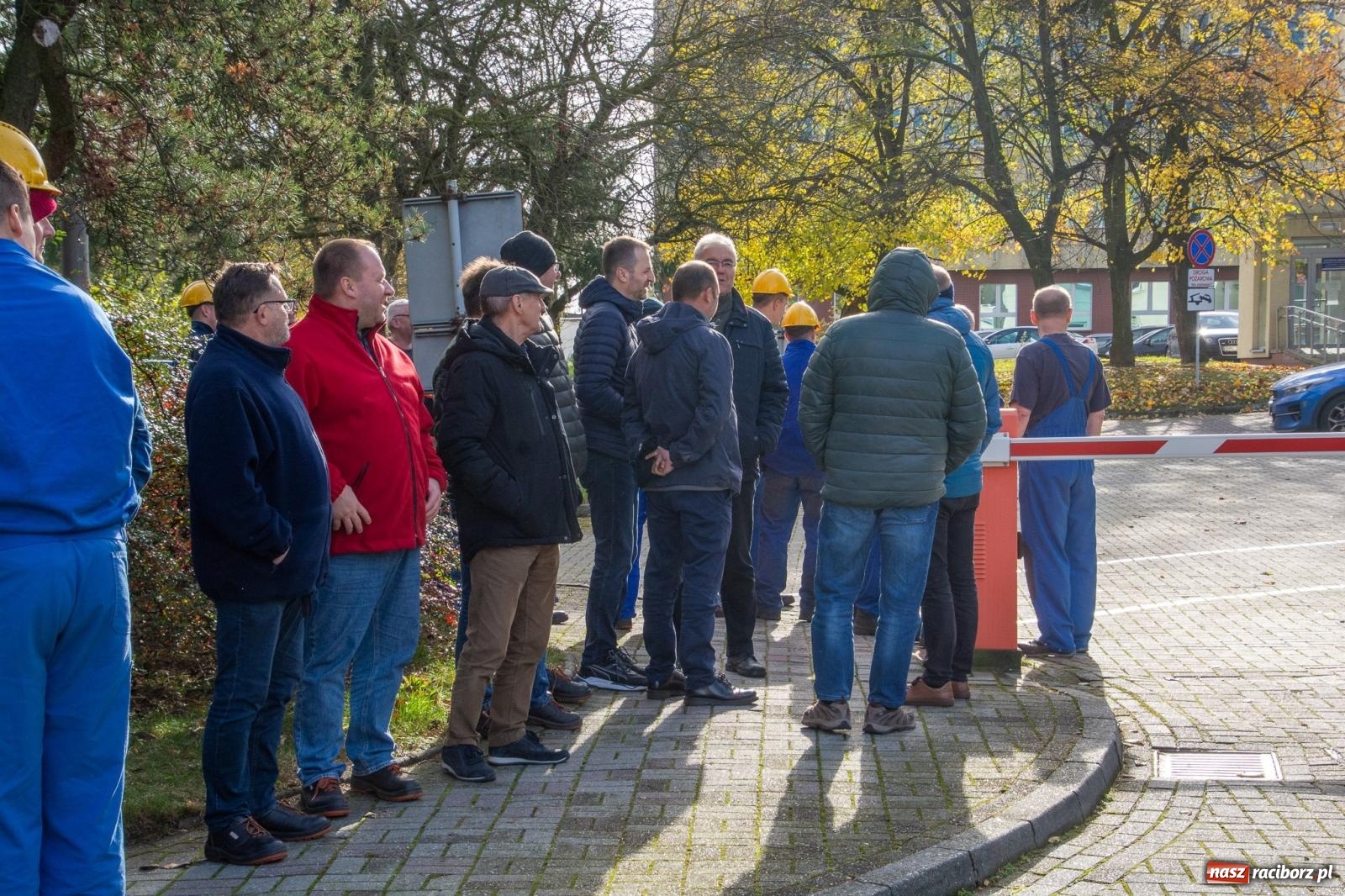 Zdjęcie w galerii na portalu naszraciborz.pl: Manifestacja pracowników Rafako. Prezes wierzy w jej przetrwanie wiadomości z regionu