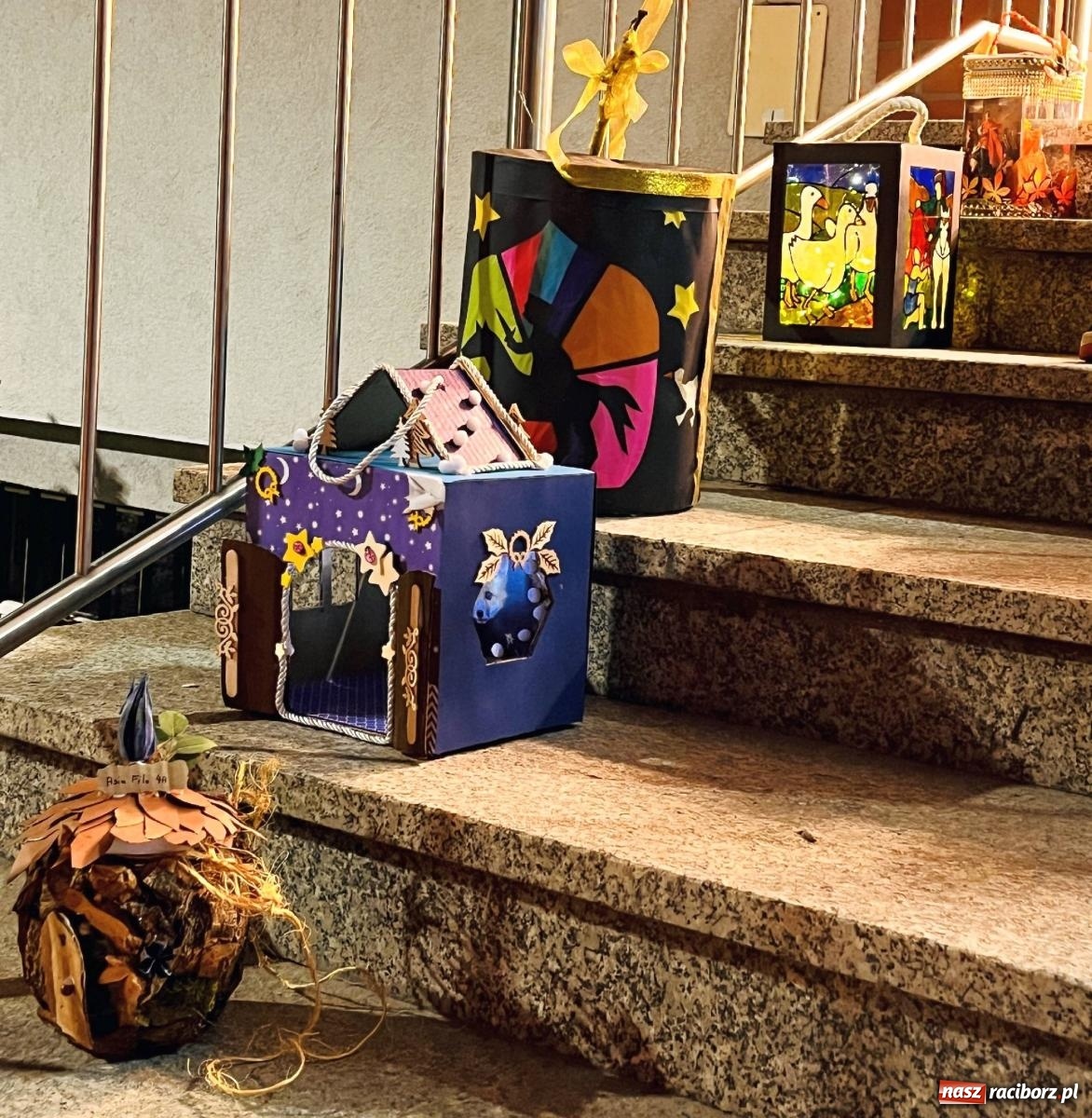 Zdjęcie w galerii na portalu naszraciborz.pl: Tłumy na św. Marcina na Ostrogu. Rozdano pół tysiąca rogalików wiadomości z regionu