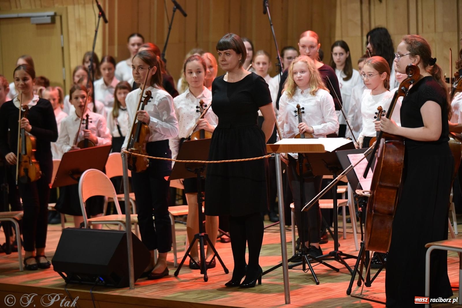 Zdjęcie w galerii na portalu naszraciborz.pl: Koncert Muzyki Polskiej w murach raciborskiej PSM [FOTO i WIDEO] wiadomości z regionu
