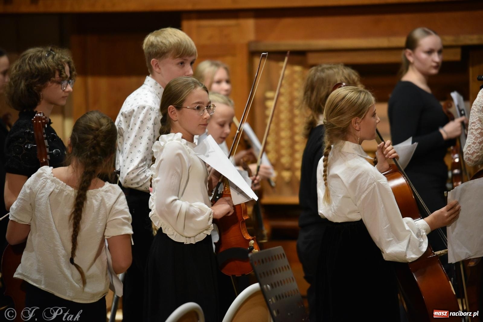 Zdjęcie w galerii na portalu naszraciborz.pl: Koncert Muzyki Polskiej w murach raciborskiej PSM [FOTO i WIDEO] wiadomości z regionu
