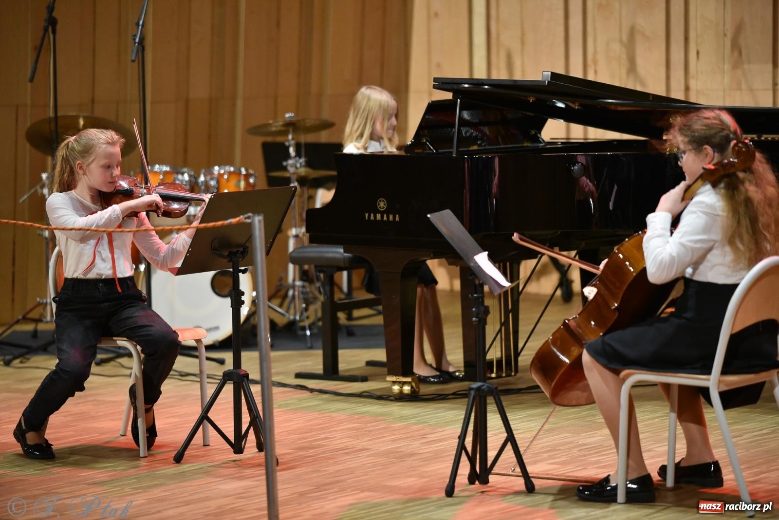 Zdjęcie w galerii na portalu naszraciborz.pl: Koncert Muzyki Polskiej w murach raciborskiej PSM [FOTO i WIDEO] wiadomości z regionu