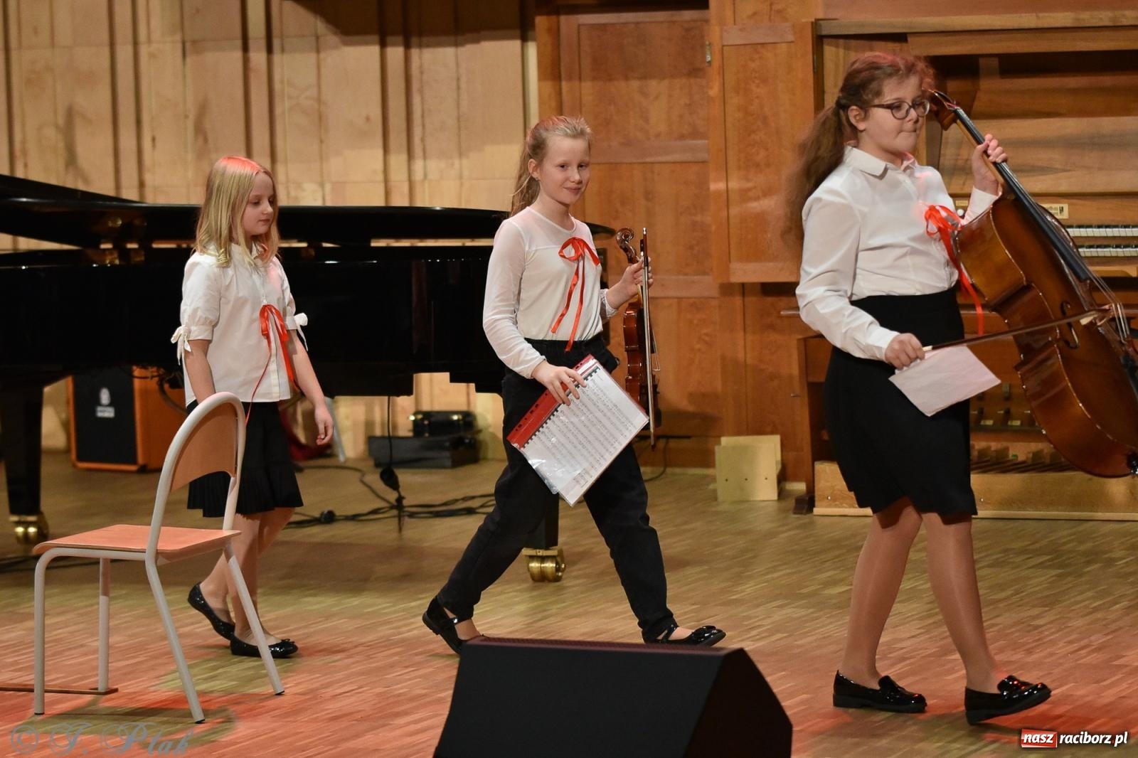 Zdjęcie w galerii na portalu naszraciborz.pl: Koncert Muzyki Polskiej w murach raciborskiej PSM [FOTO i WIDEO] wiadomości z regionu