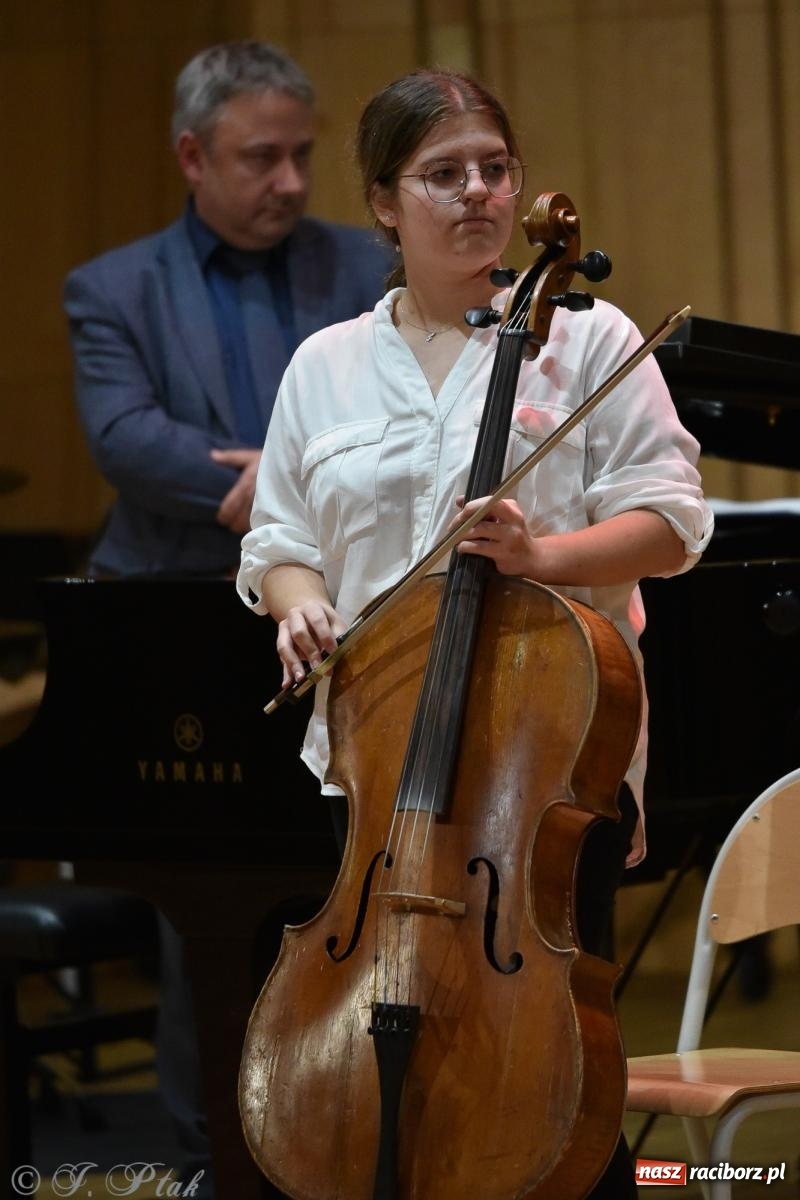 Zdjęcie w galerii na portalu naszraciborz.pl: Koncert Muzyki Polskiej w murach raciborskiej PSM [FOTO i WIDEO] wiadomości z regionu
