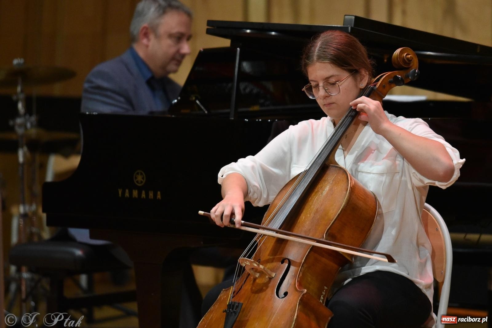 Zdjęcie w galerii na portalu naszraciborz.pl: Koncert Muzyki Polskiej w murach raciborskiej PSM [FOTO i WIDEO] wiadomości z regionu