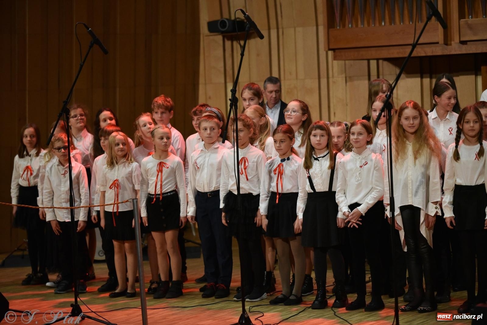 Zdjęcie w galerii na portalu naszraciborz.pl: Koncert Muzyki Polskiej w murach raciborskiej PSM [FOTO i WIDEO] wiadomości z regionu