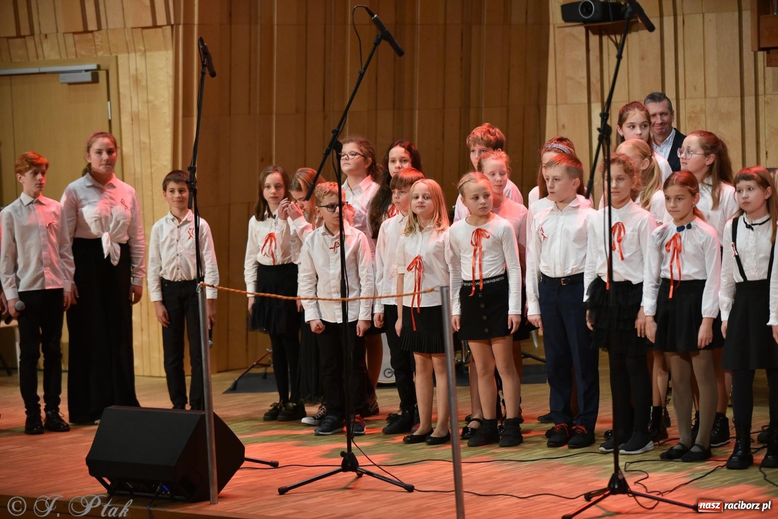 Zdjęcie w galerii na portalu naszraciborz.pl: Koncert Muzyki Polskiej w murach raciborskiej PSM [FOTO i WIDEO] wiadomości z regionu