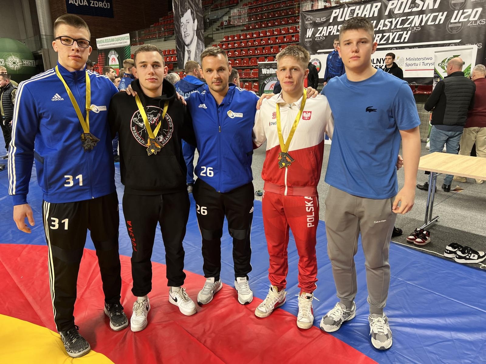 Zdjęcie w galerii na portalu naszraciborz.pl: Udane starty zapaśników Unii w Wałbrzychu wiadomości z regionu