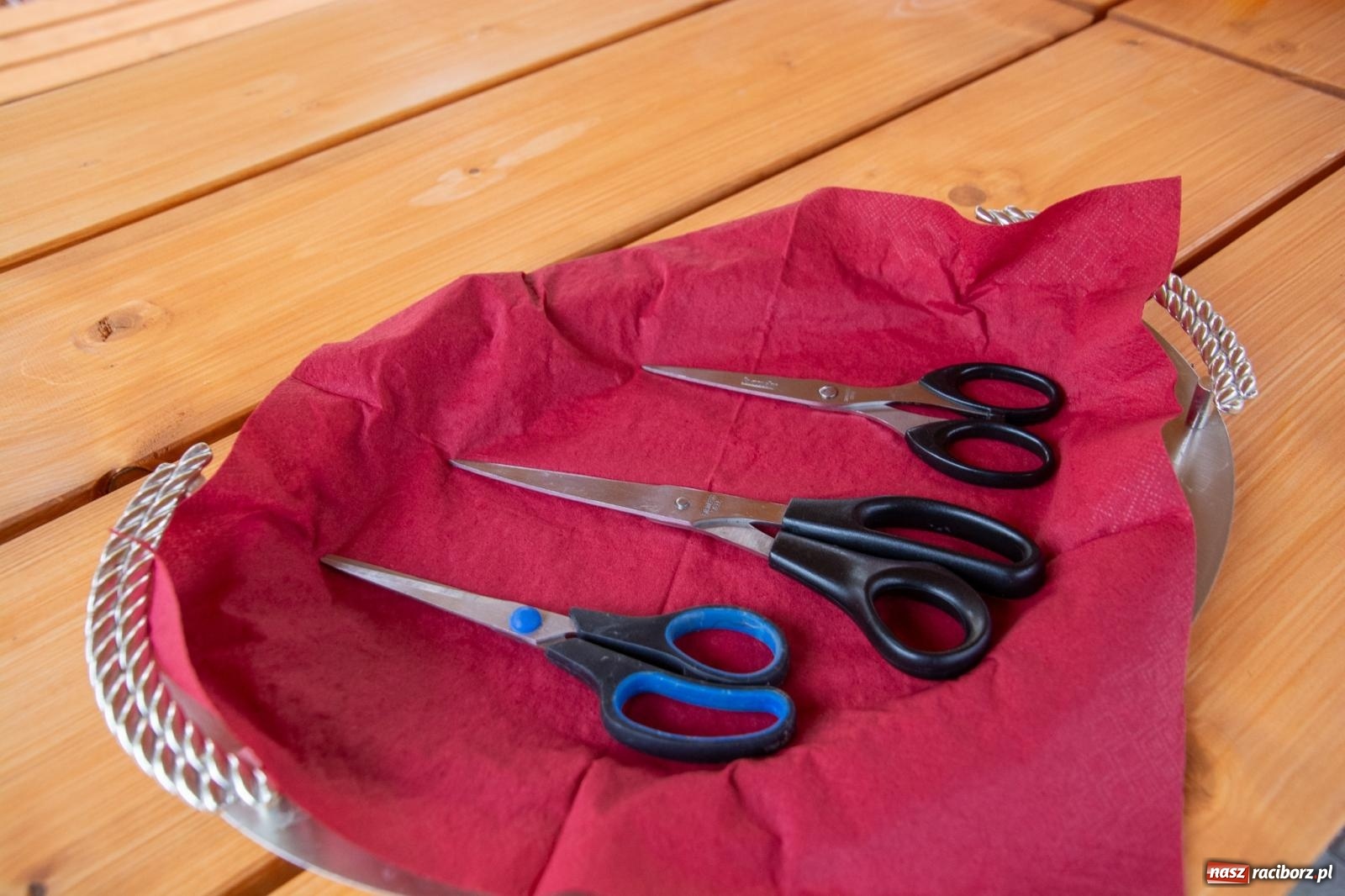 Zdjęcie w galerii na portalu naszraciborz.pl: SP 4 ma ekopracownię pod chmurką ze stacją METEO wiadomości z regionu