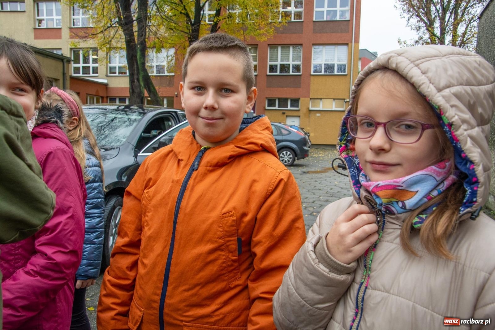 Zdjęcie w galerii na portalu naszraciborz.pl: SP 4 ma ekopracownię pod chmurką ze stacją METEO wiadomości z regionu