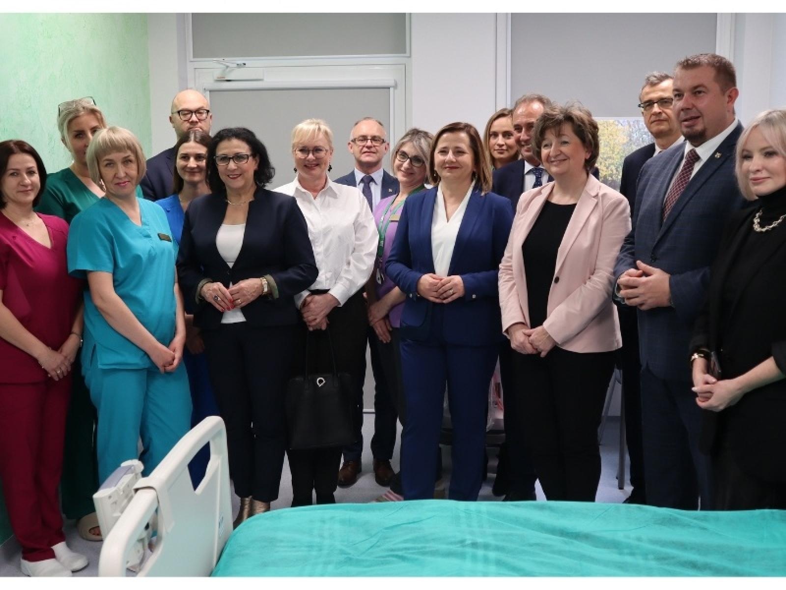 Zdjęcie w galerii na portalu naszraciborz.pl: Raciborski oddział obserwacyjno-zakaźny przeszedł gruntowną modernizację wiadomości z regionu