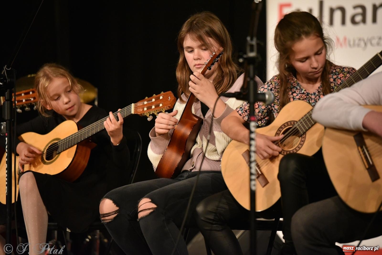 Zdjęcie w galerii na portalu naszraciborz.pl: Koncert jesienny Raciborskiego Ogniska Muzycznego wiadomości z regionu