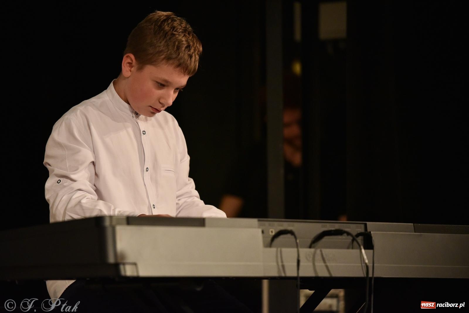 Zdjęcie w galerii na portalu naszraciborz.pl: Koncert jesienny Raciborskiego Ogniska Muzycznego wiadomości z regionu