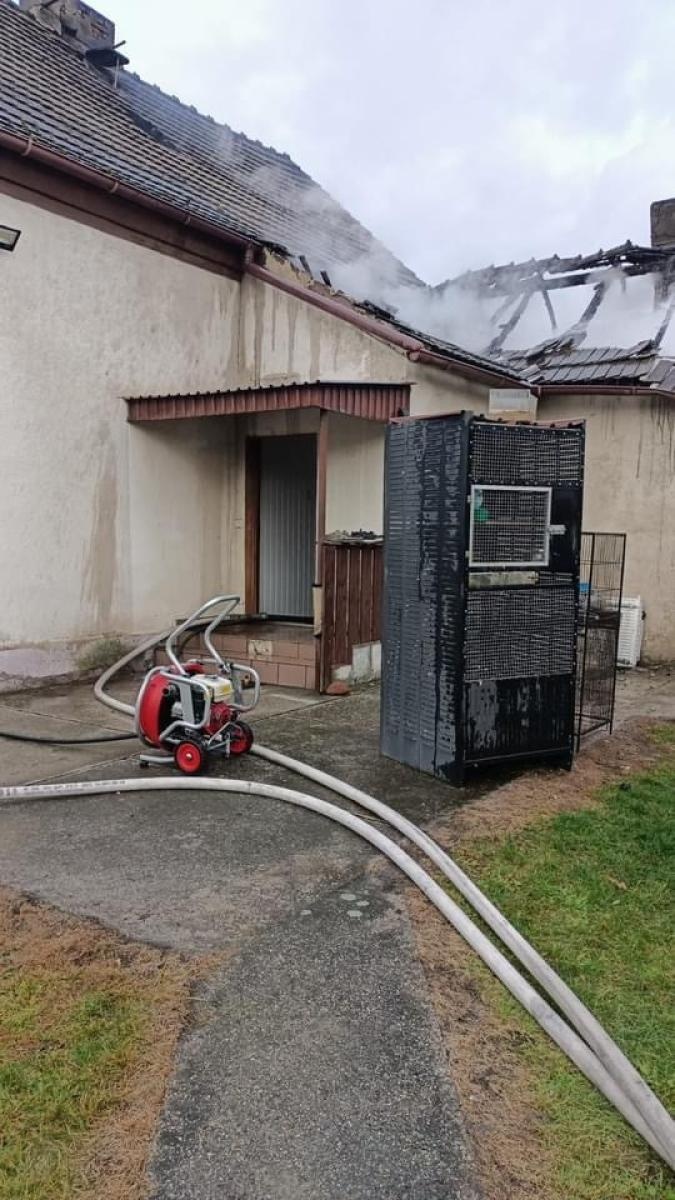 Zdjęcie w galerii na portalu naszraciborz.pl: Pożar w Rudzie. W akcji dziesięć zastępów strażaków [FOTO] wiadomości z regionu