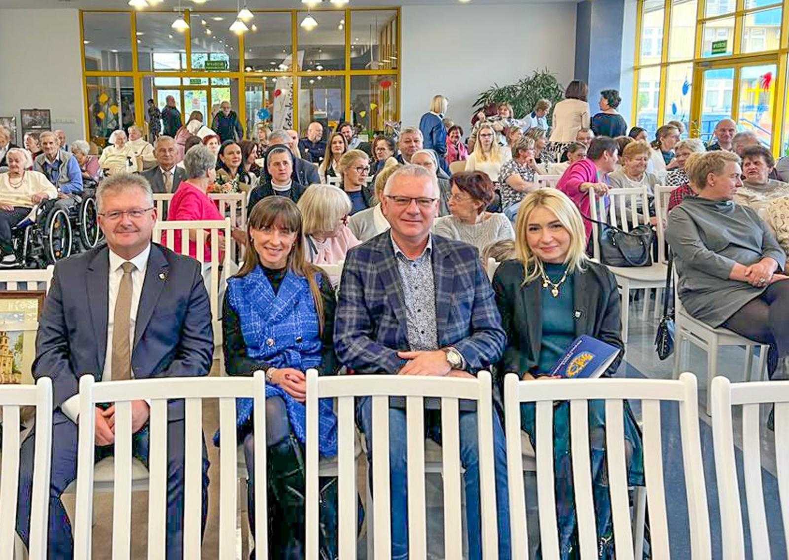 Zdjęcie w galerii na portalu naszraciborz.pl: DPS Złota Jesień świętuje 40. urodziny wiadomości z regionu