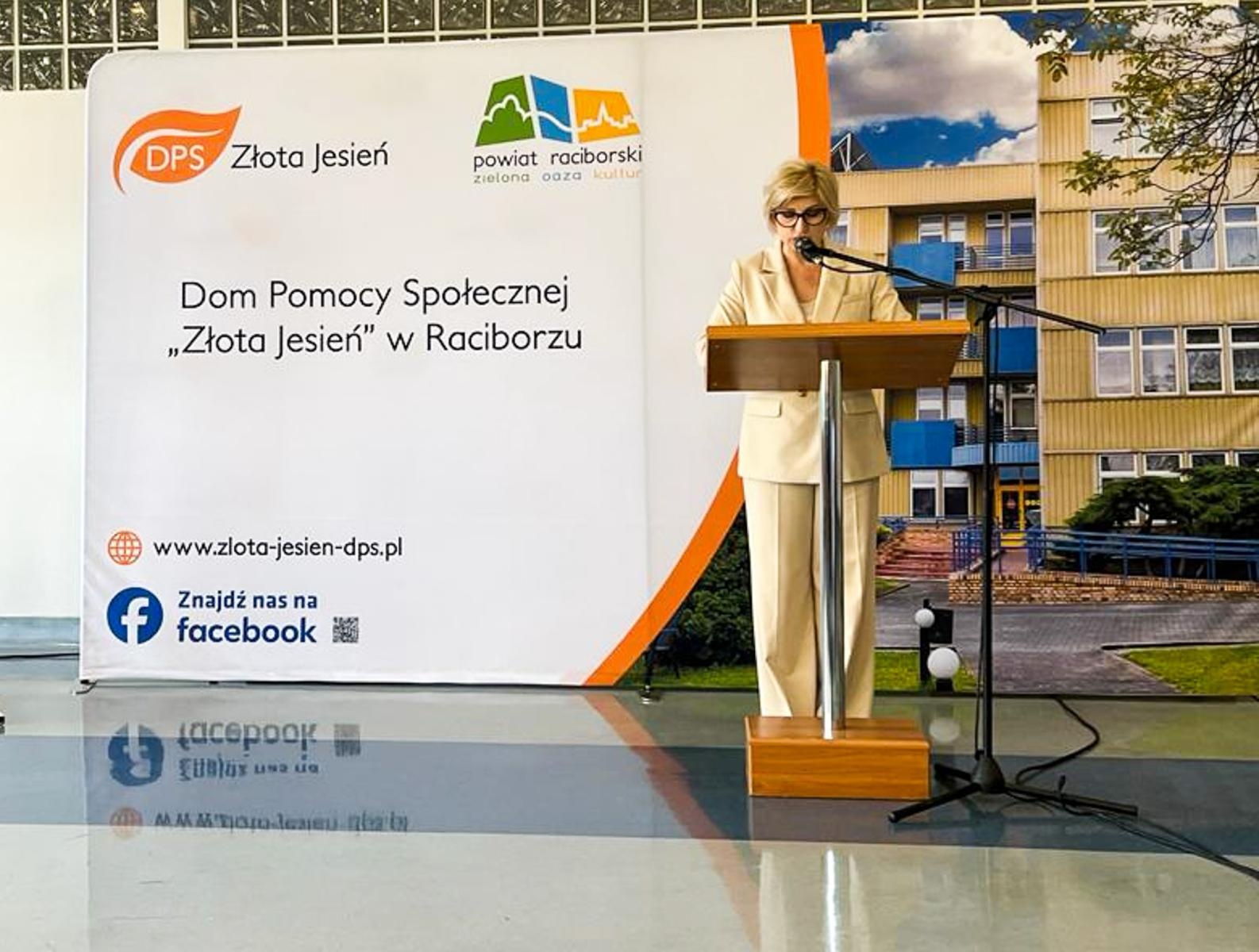 Zdjęcie w galerii na portalu naszraciborz.pl: DPS Złota Jesień świętuje 40. urodziny wiadomości z regionu