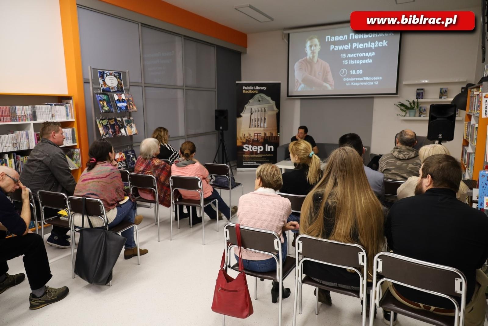 Zdjęcie w galerii na portalu naszraciborz.pl: Opór. Paweł Pieniążek w raciborskiej bibliotece wiadomości z regionu