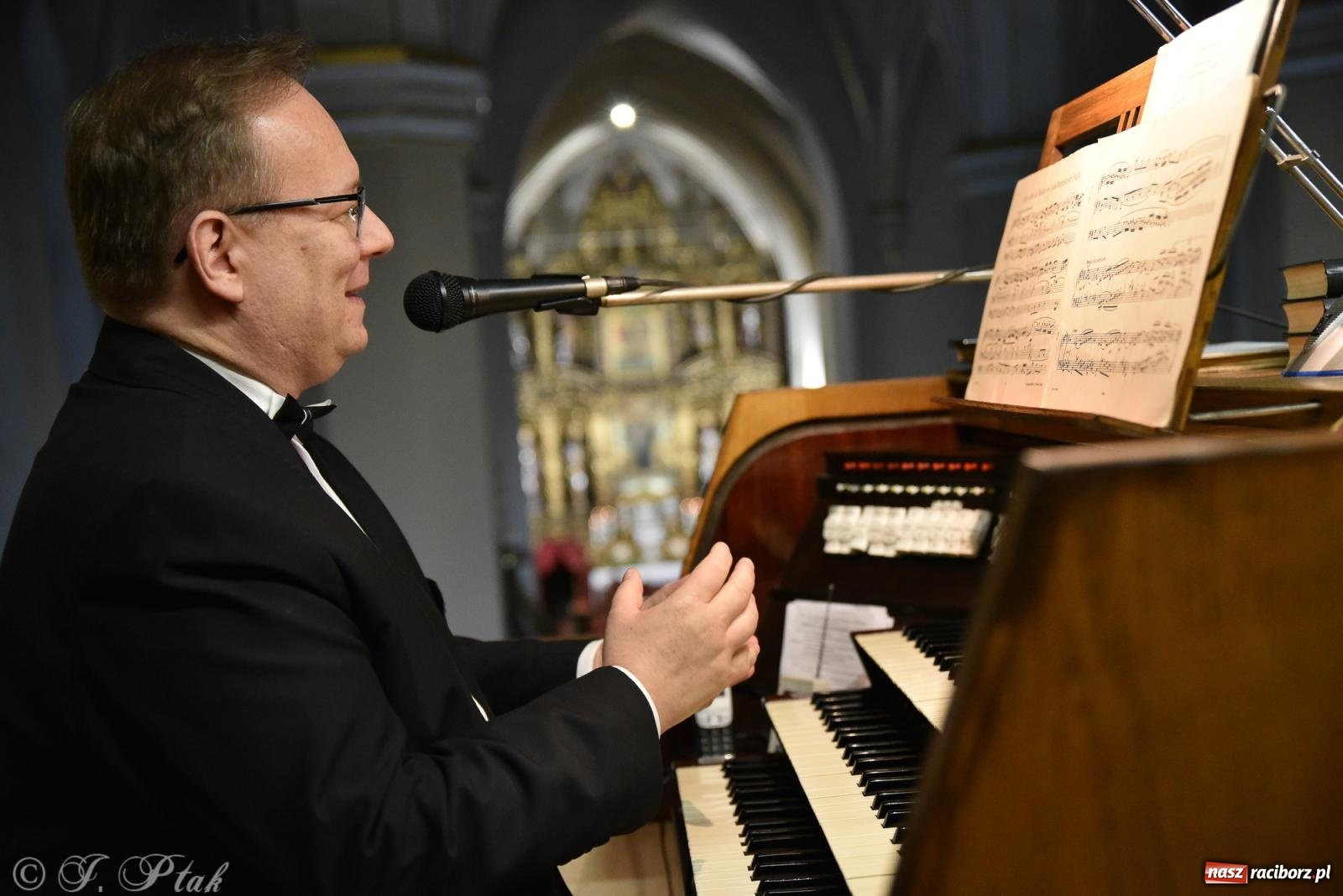 Zdjęcie w galerii na portalu naszraciborz.pl: Koncert w kościele farnym zakończył Dni Księdza Stefana Pieczki wiadomości z regionu