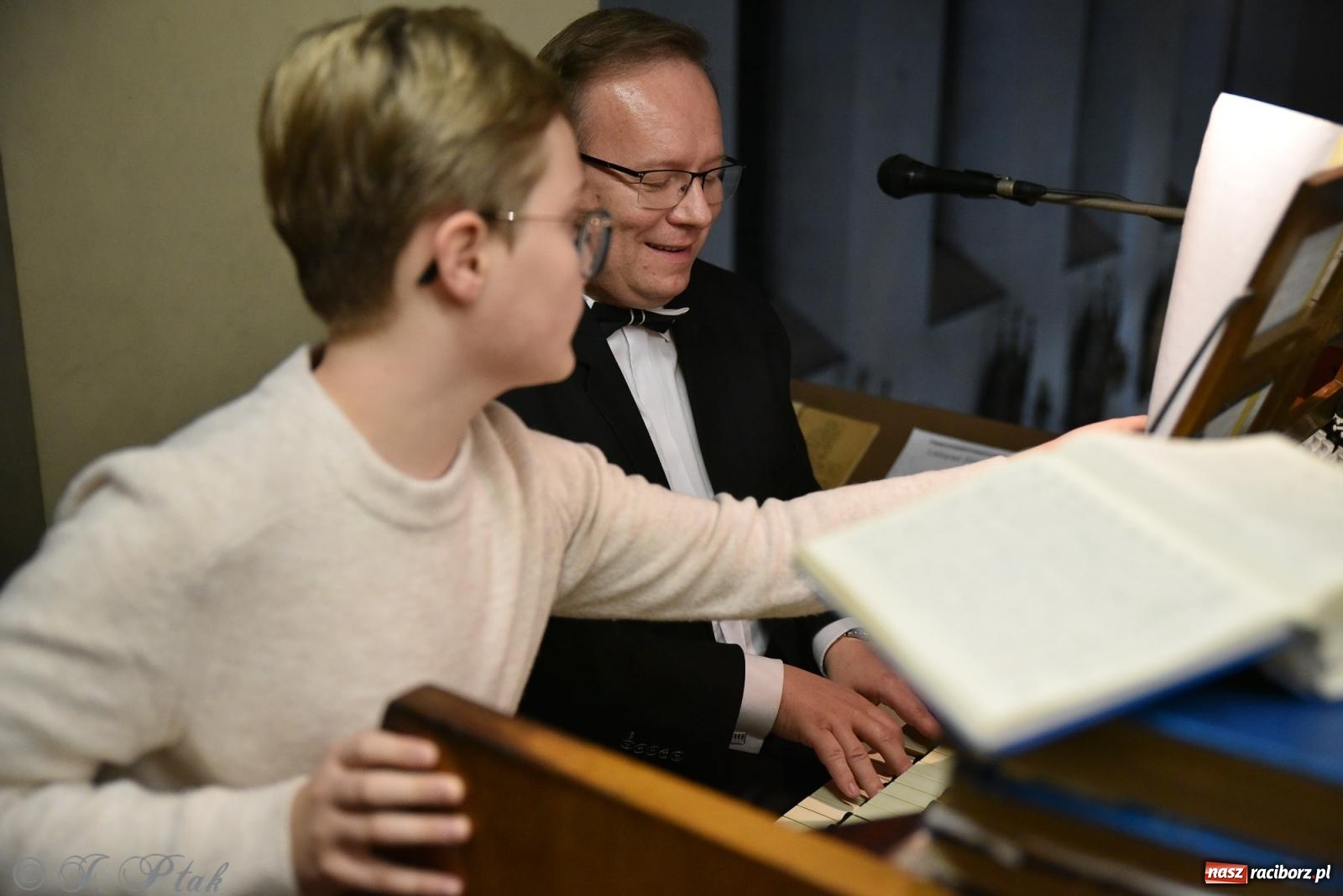 Zdjęcie w galerii na portalu naszraciborz.pl: Koncert w kościele farnym zakończył Dni Księdza Stefana Pieczki wiadomości z regionu