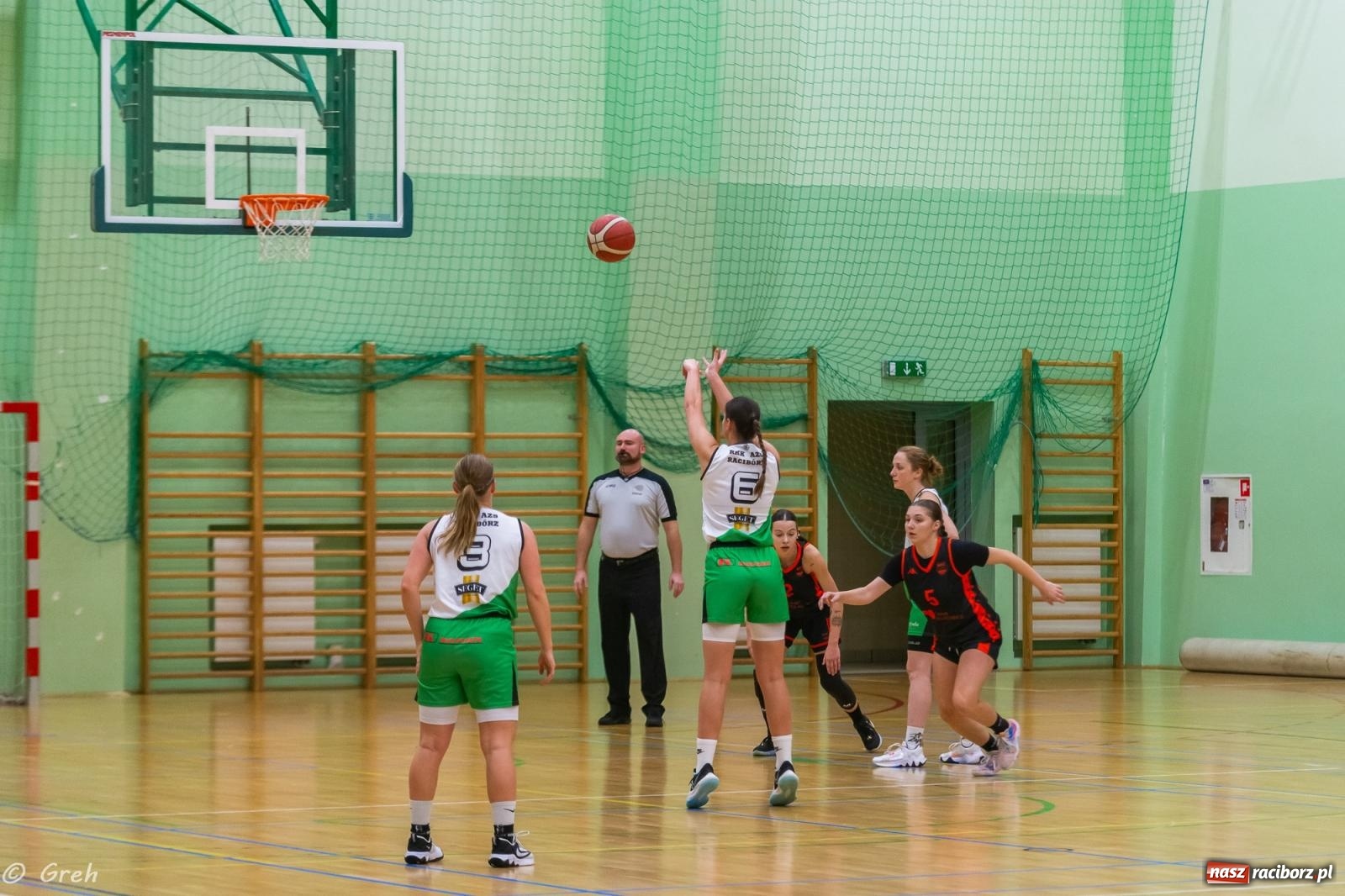 Zdjęcie w galerii na portalu naszraciborz.pl: Polkowice lepsze w Raciborzu. Poważne kontuzje dwóch zawodniczek RKK [FOTO i WIDEO] wiadomości z regionu
