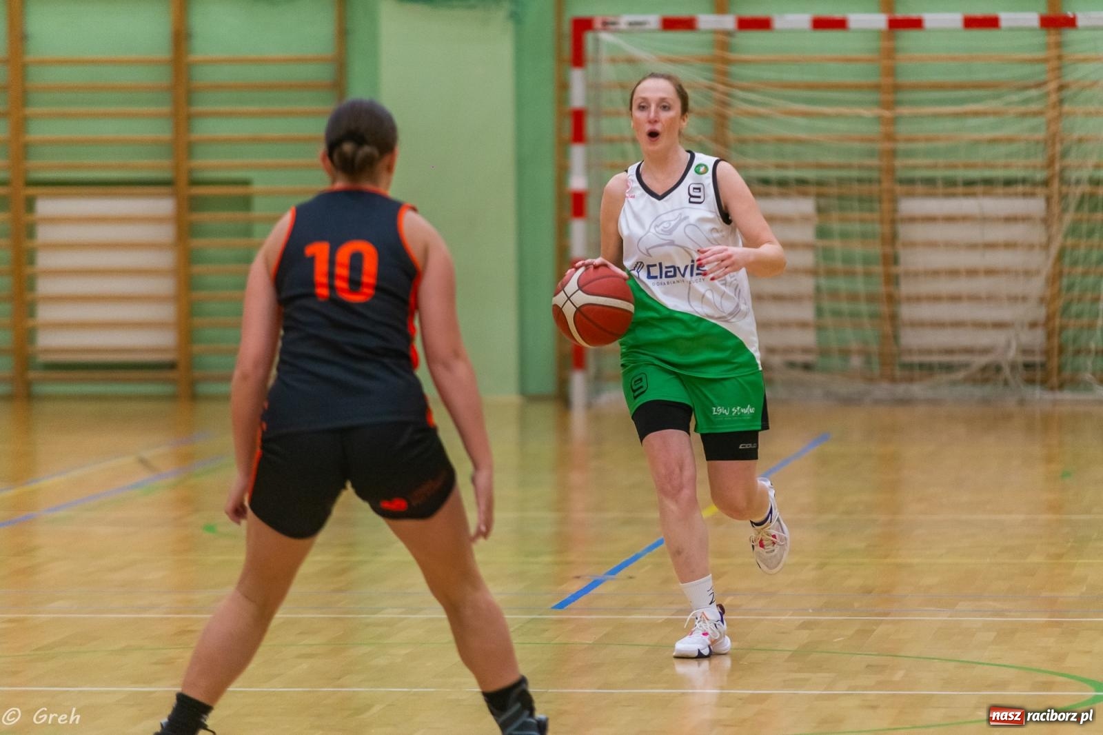 Zdjęcie w galerii na portalu naszraciborz.pl: Polkowice lepsze w Raciborzu. Poważne kontuzje dwóch zawodniczek RKK [FOTO i WIDEO] wiadomości z regionu