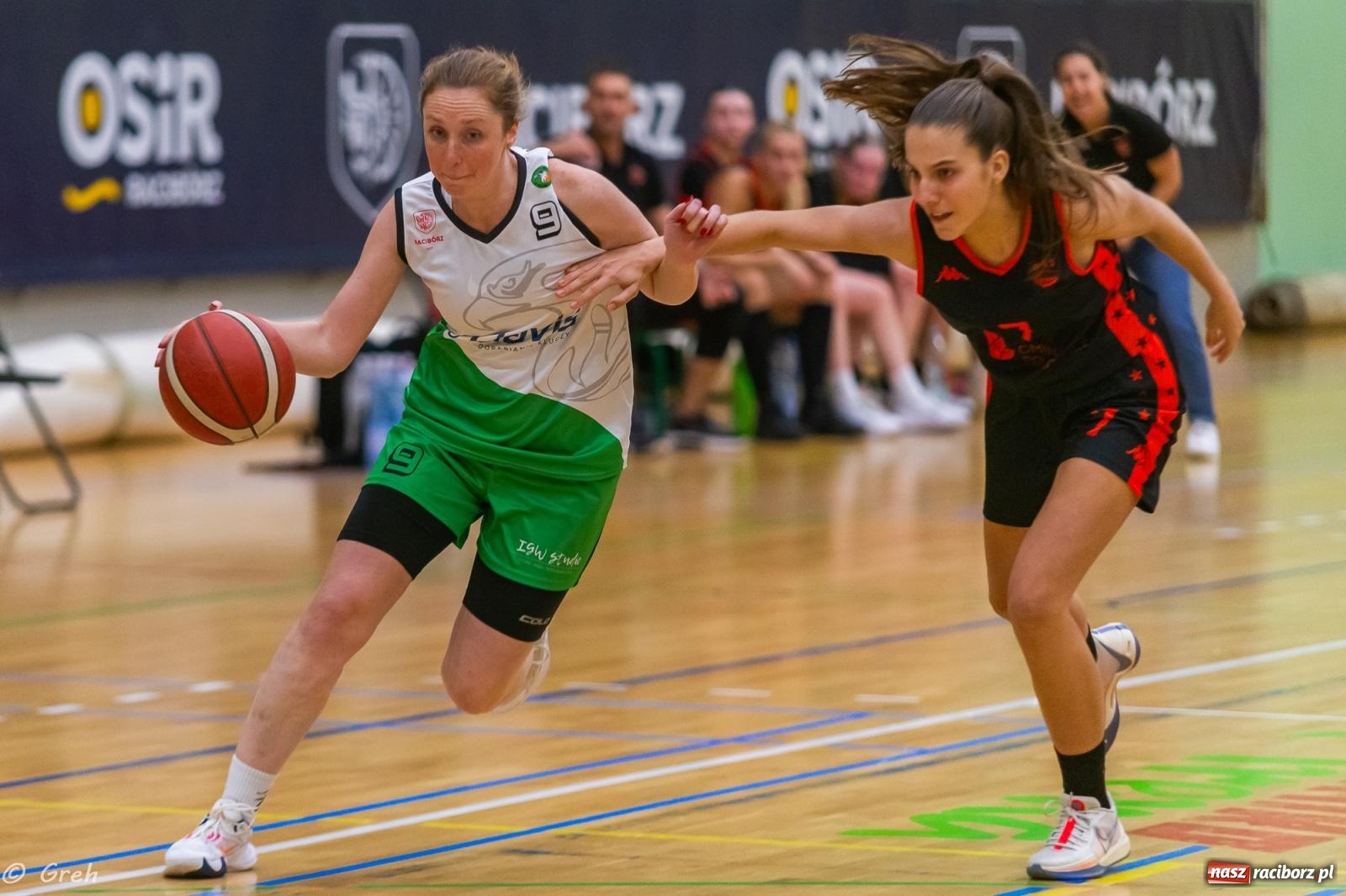Zdjęcie w galerii na portalu naszraciborz.pl: Polkowice lepsze w Raciborzu. Poważne kontuzje dwóch zawodniczek RKK [FOTO i WIDEO] wiadomości z regionu