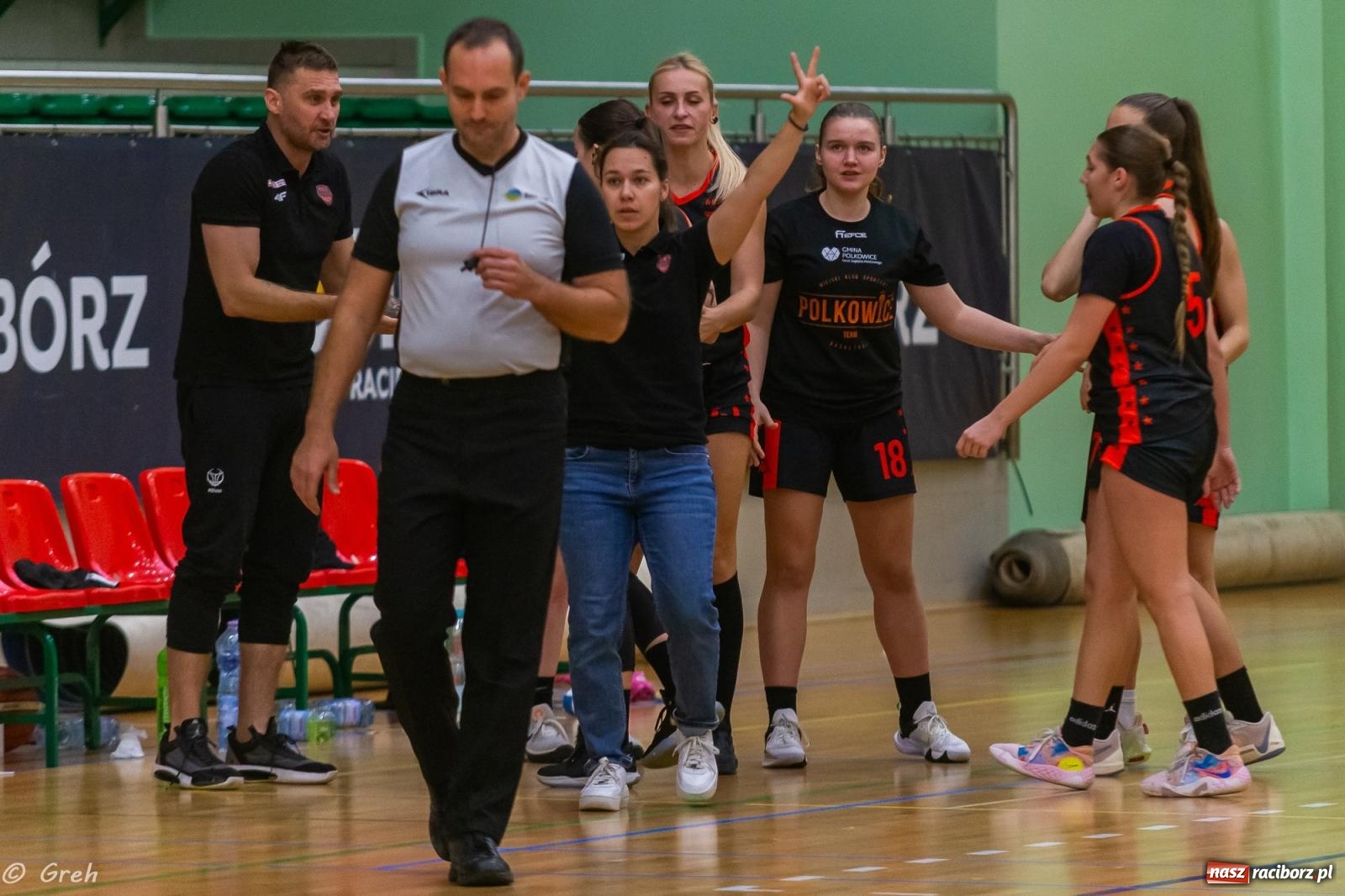 Zdjęcie w galerii na portalu naszraciborz.pl: Polkowice lepsze w Raciborzu. Poważne kontuzje dwóch zawodniczek RKK [FOTO i WIDEO] wiadomości z regionu