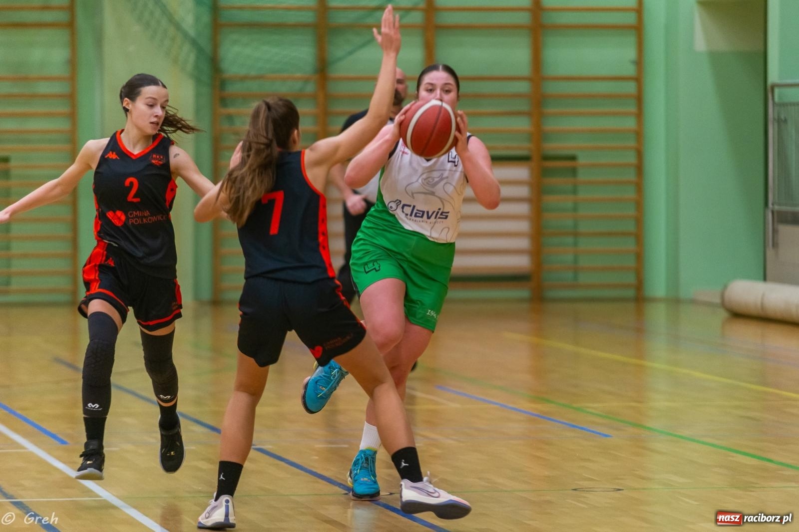 Zdjęcie w galerii na portalu naszraciborz.pl: Polkowice lepsze w Raciborzu. Poważne kontuzje dwóch zawodniczek RKK [FOTO i WIDEO] wiadomości z regionu