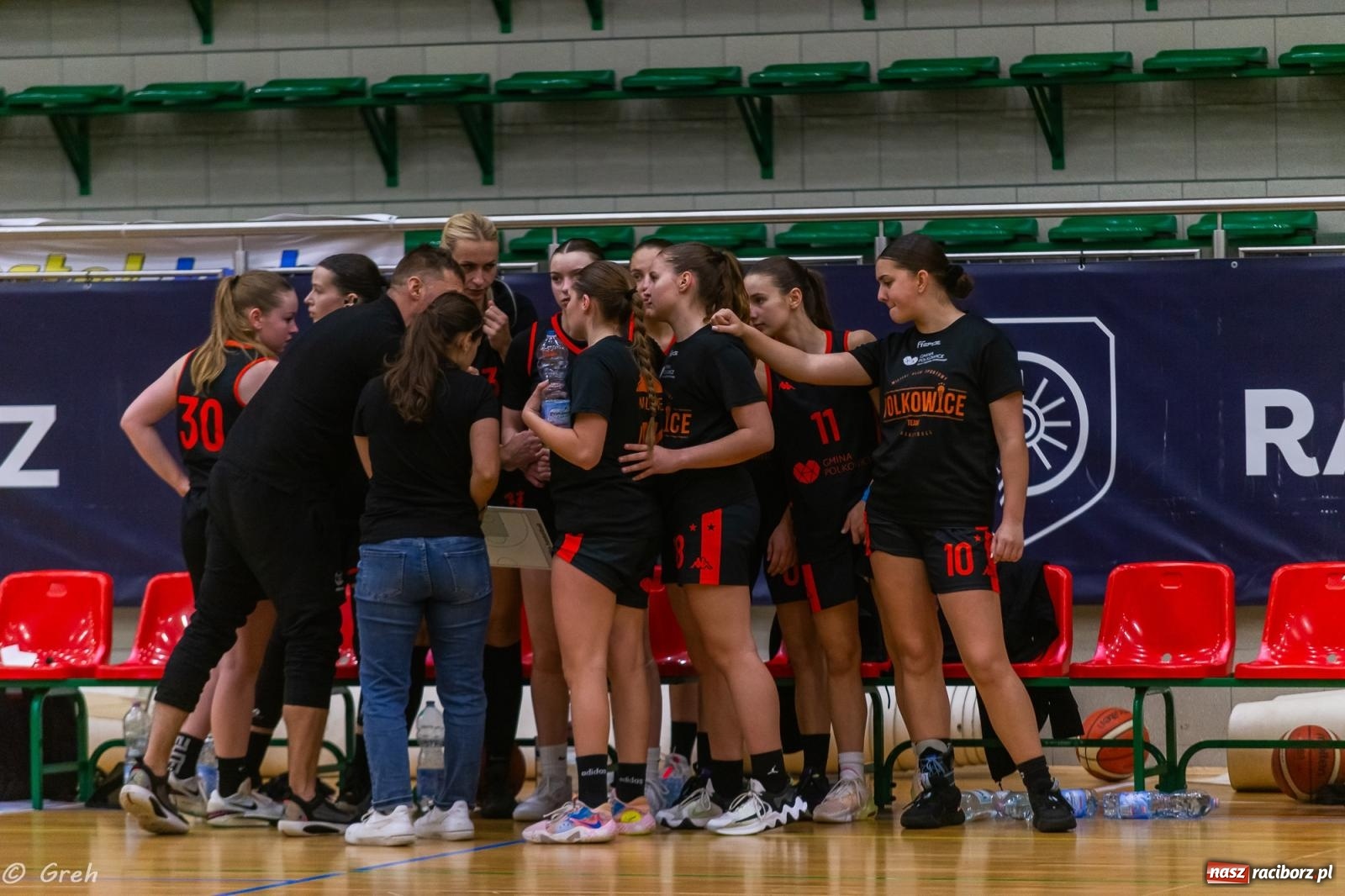 Zdjęcie w galerii na portalu naszraciborz.pl: Polkowice lepsze w Raciborzu. Poważne kontuzje dwóch zawodniczek RKK [FOTO i WIDEO] wiadomości z regionu
